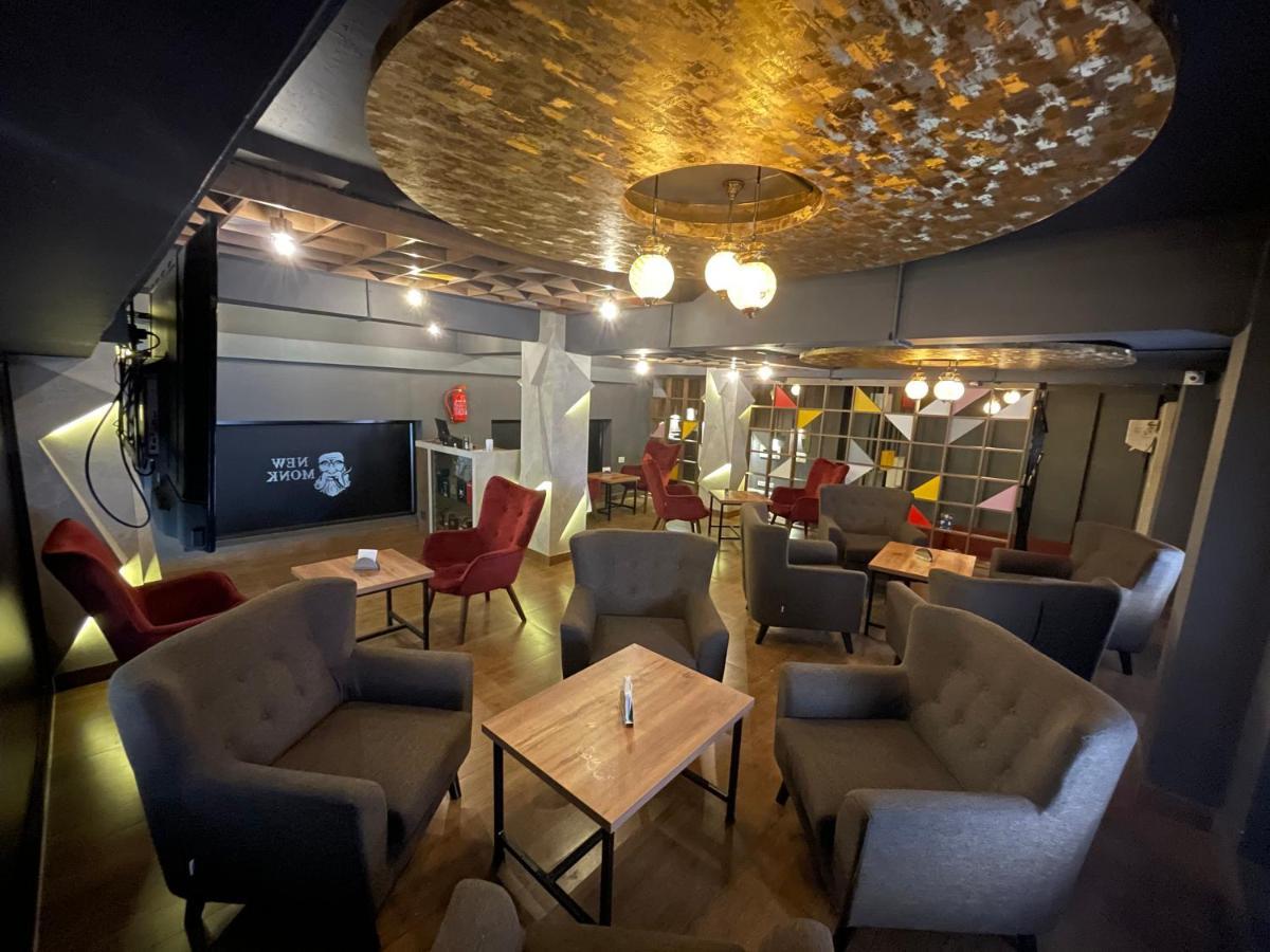 Hotel Yamuna Adur Extérieur photo