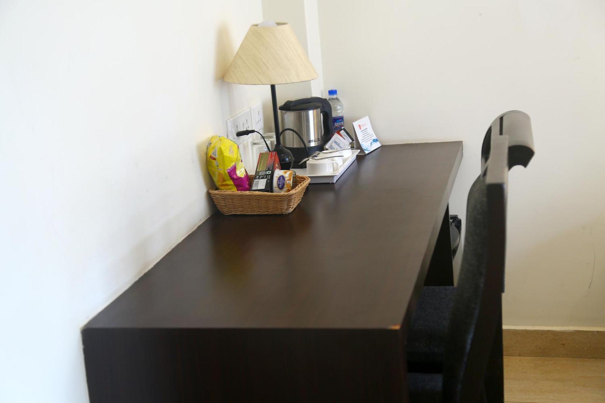 Hotel Yamuna Adur Extérieur photo