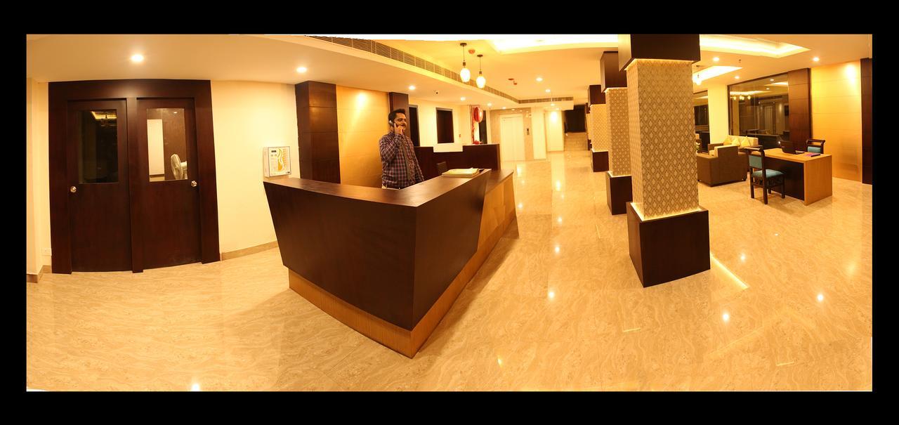 Hotel Yamuna Adur Extérieur photo