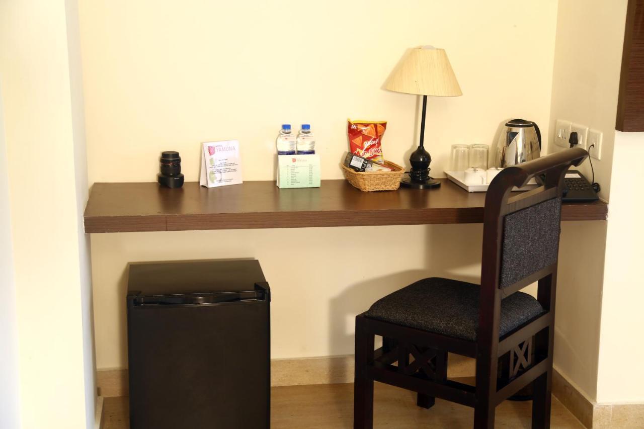 Hotel Yamuna Adur Extérieur photo